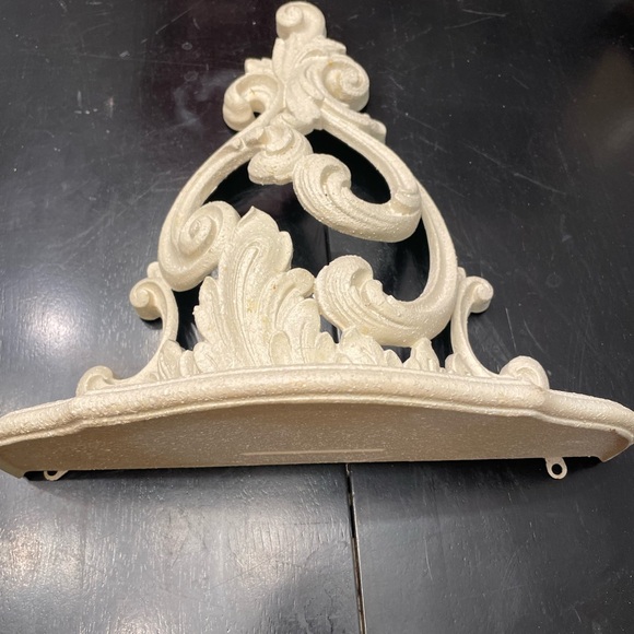 Vintage Rococo Shelves. Pair. Cream - Picture 2 of 5
